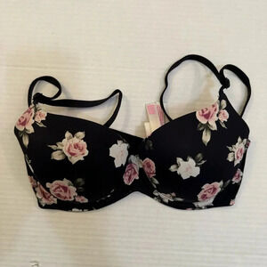 Victoria’s Secret PINK Wear Everywhere Lightly Lined Bra